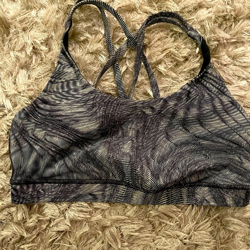 Lululemon Energy LongLine Sports Bra Multi Color Black & White.Size 10 Worn once
